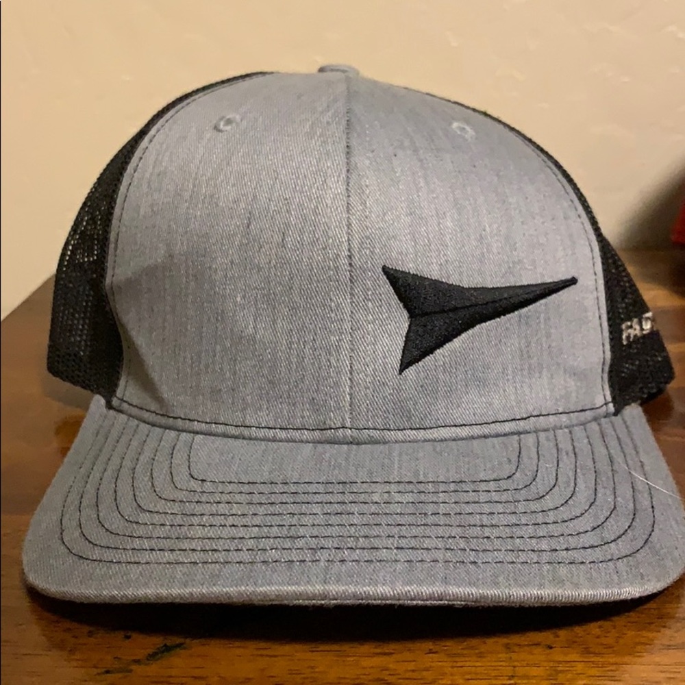 Fastback hat
